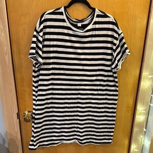 Old Navy T-Shirt Dress Black and White Striped